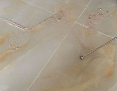 耿马瓷砖空鼓维修公司分享粘合剂选择不当在瓷砖铺贴过程中可能导致以下问题